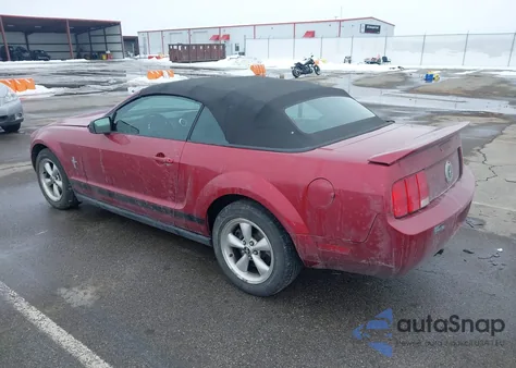 2007 Ford Mustang V6 Deluxe/V6 Premium z USA, uszkodzony, nr VIN 1ZVHT84N275311843